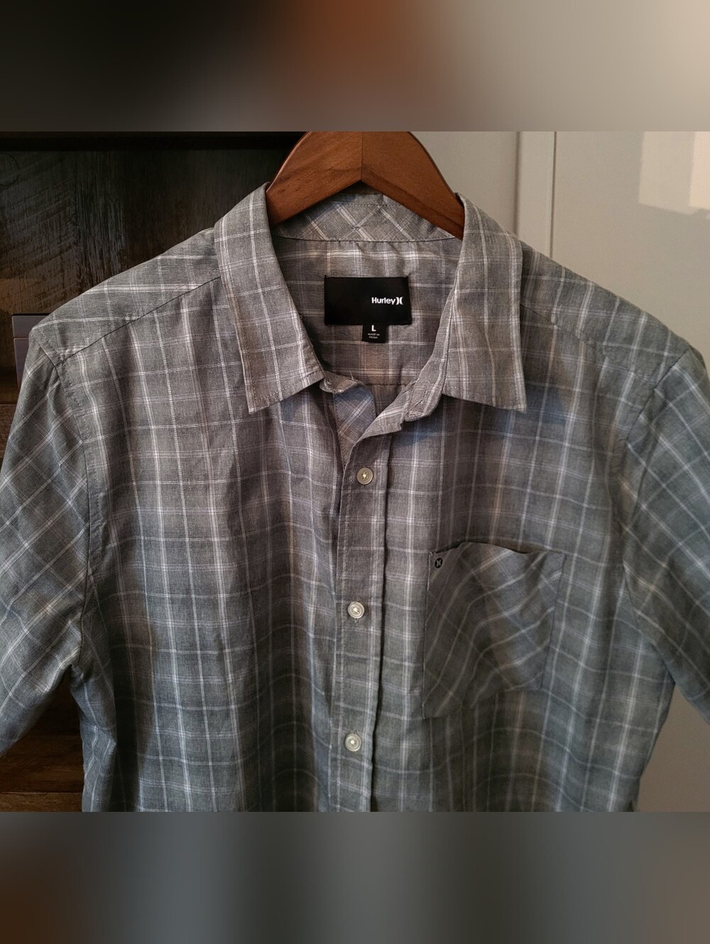 Hurley Nike Men's Gray Plaid Button-Down Shirt